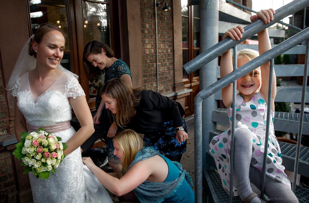 Hochzeit in Brühl und Brautpaarshooting auf Schloss Augustusburg und Feier im Kaiserbahnhof 26