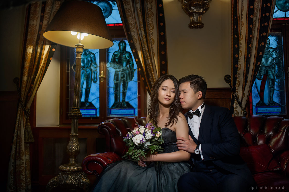 Pre wedding in Prague in a rainy November day 29