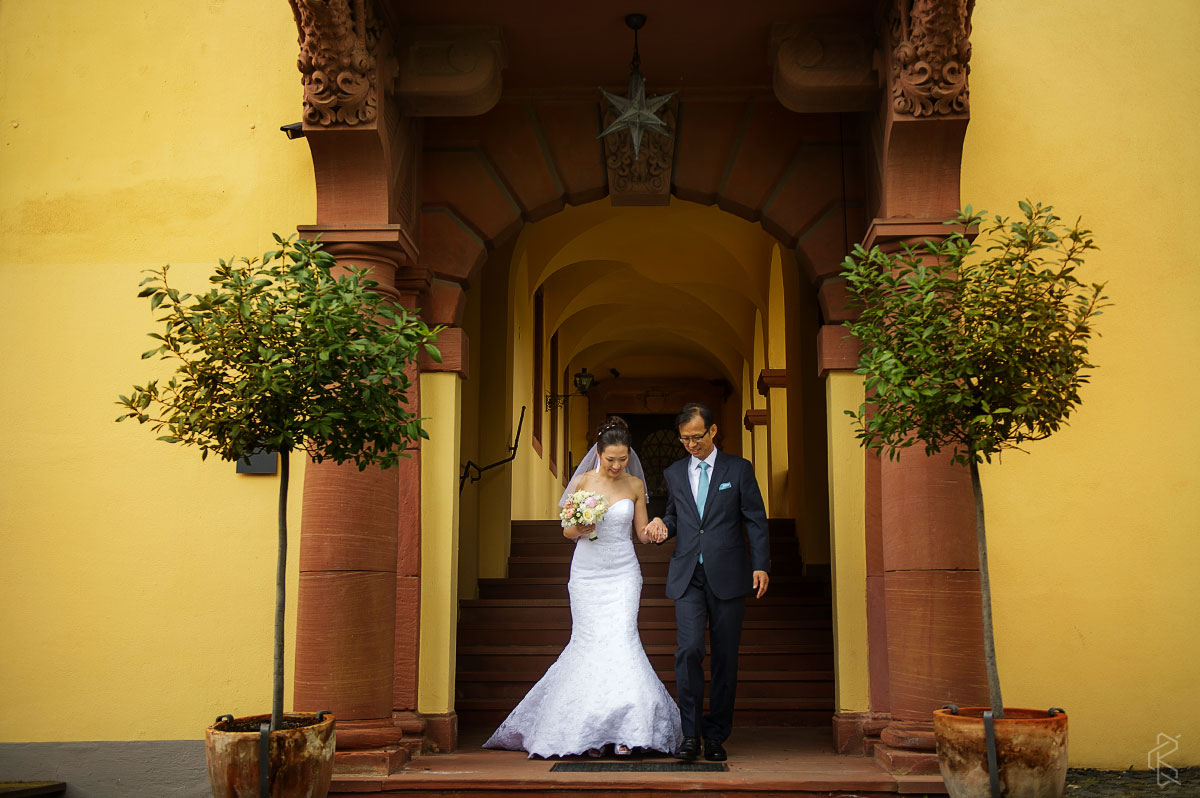 Destination Wedding at Vollrads castle in Germany